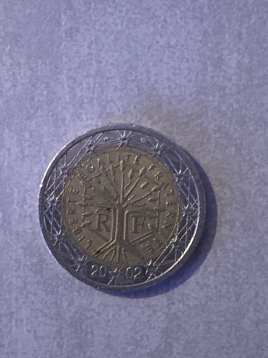 Moeda de 2 euros ano 2002 ( com defeito )