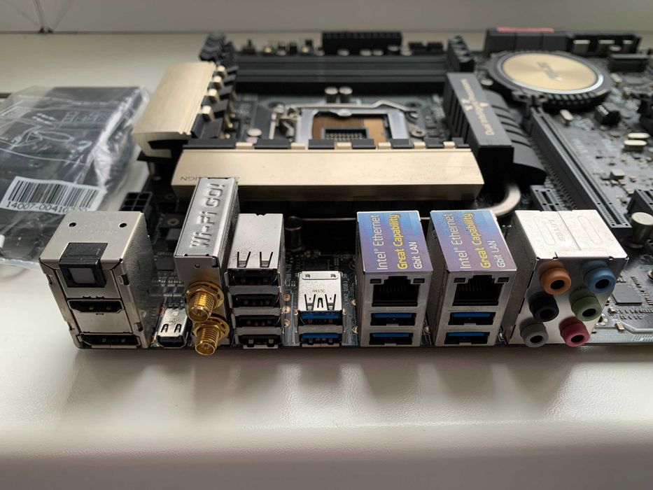 Несправна мат плата Asus Z97-Deluxe Motherboard Intel Z97 Atx Lga 1150