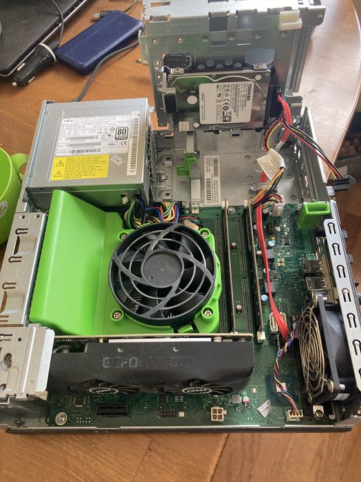 Комп'ютер Fujitsu Esprimo D538 SFF 8th Gen 16Gb DDR4 SSD 800Gb