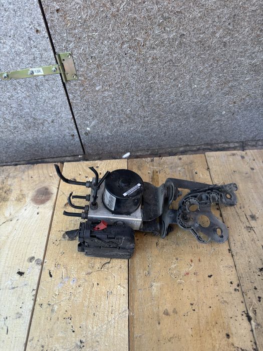 Pompa sterownik abs Vw golf VI 6 seat skoda audi