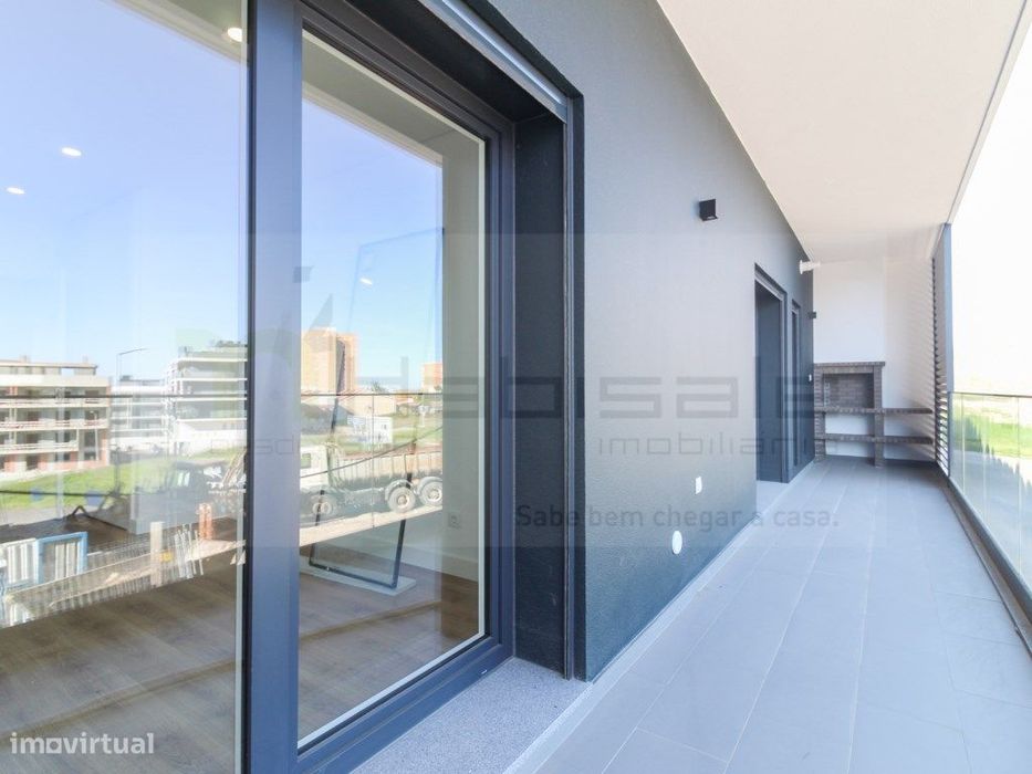 Apartamento T3 com varanda e barbecue | Paradela, Santo António dos...
