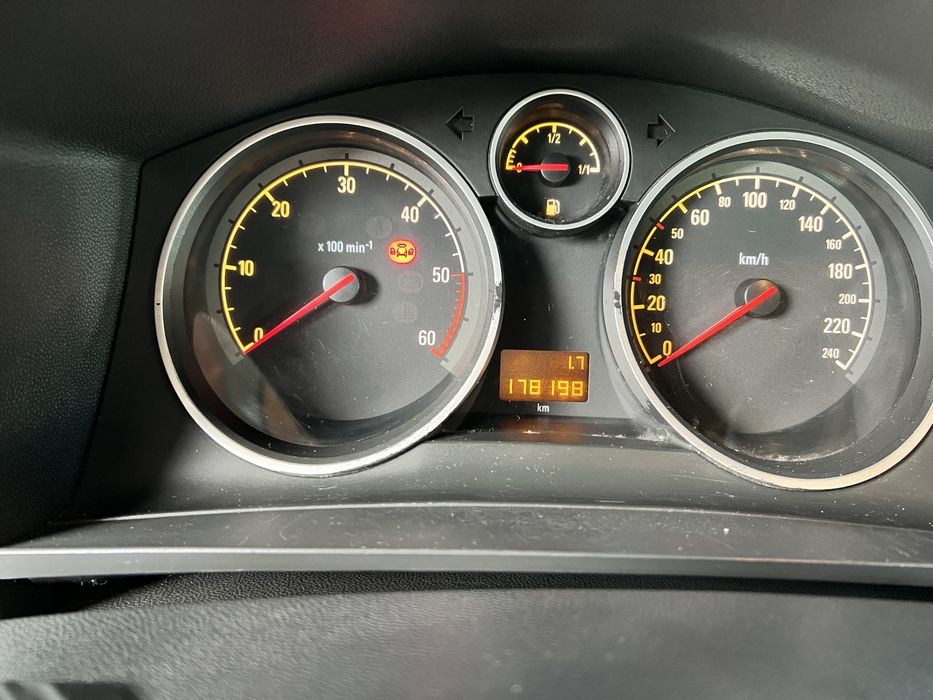 Opel Zafira 2011 | 1.7 CDTI | Дизель | Ecoflex | 7 місць
