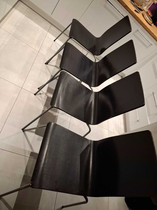 Krzesla do jadalni komplet