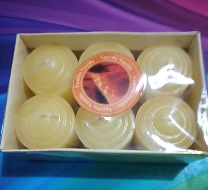 Caixa com 6 velas