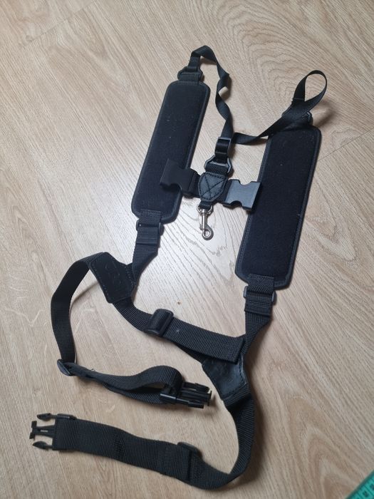 Szelki do saksofonu, Belti.