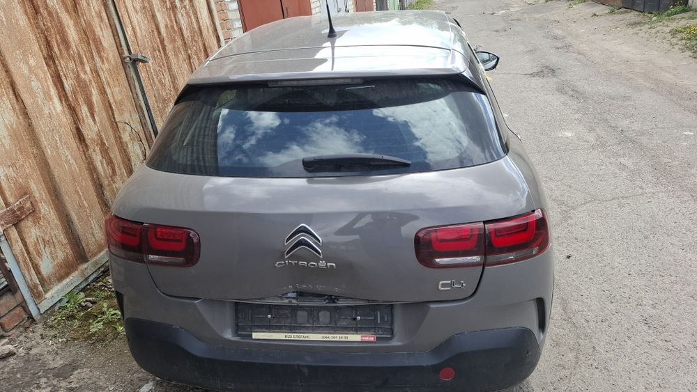 Кришка багажника Citroen c4 cactus ляда Citroen c4 cactus