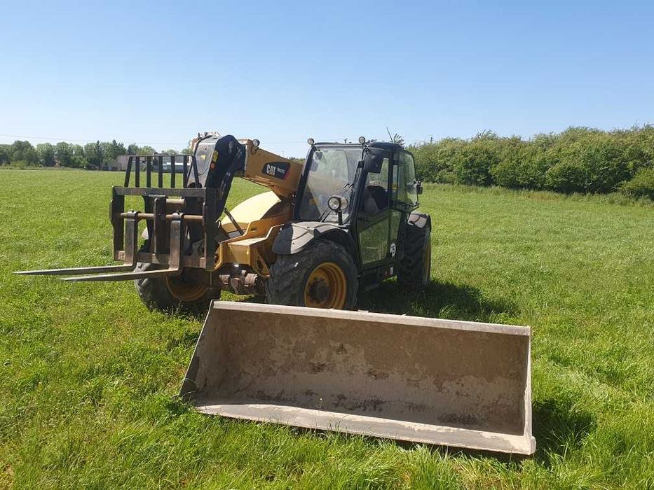 Usługi koparko-ładowarką / ładowarką teleskopową