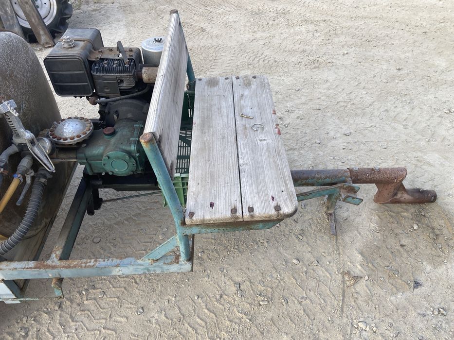 Pulverizador rebocavel 300 lts com motor briggs