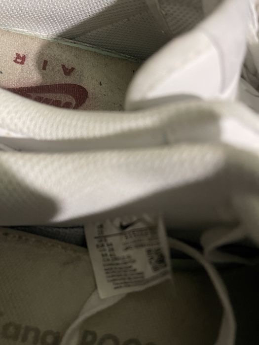 AIR tamanho 44 nova usada 2 vezes original em caxa