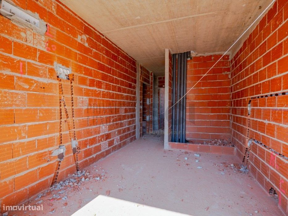 Apartamento T3, 2 lug. parqueamento e terraço em Portimão