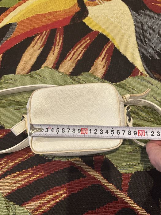 Torebka na dlugim pasku