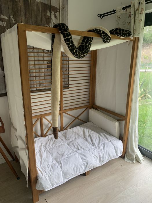 Cama Montessori criança