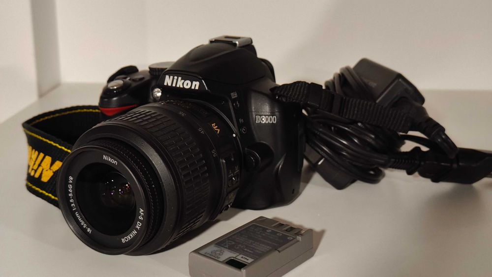 Nikon D3000 23 tys + nikkor 18-55 3.5-5.6 G