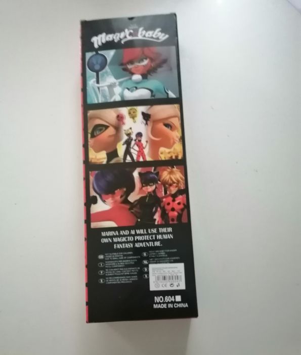 Lalka Biedrokropek z Miraculous Biedronka i czarny kot.