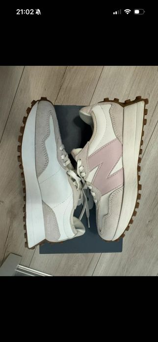 Hit sezonu New Balance WS327AL