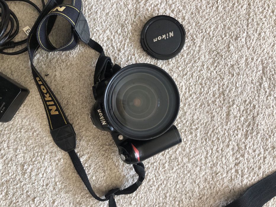 Nikon D50 with 24–85 mm f/2.8–4D IF AF Nikkor Lens64739029272833123