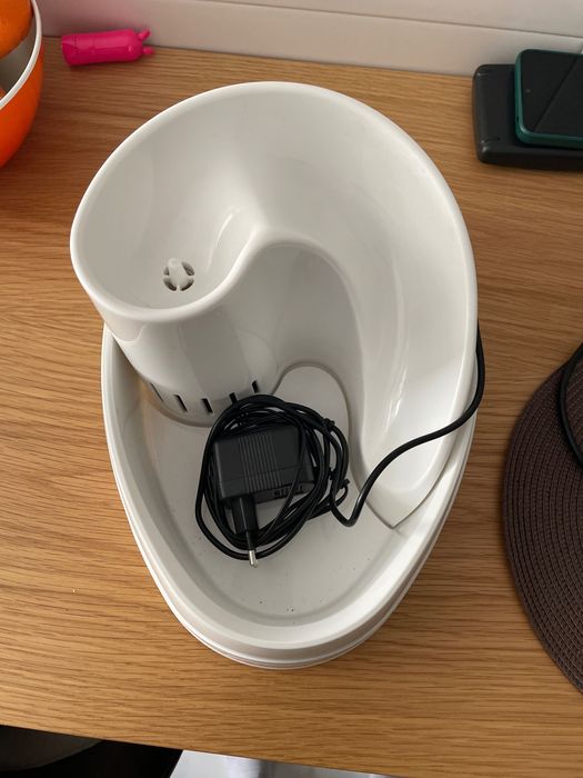 Vendo fonte de água ferplast