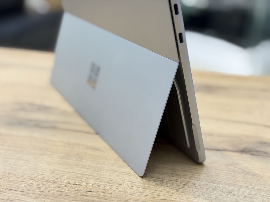 Microsoft surface pro 11th, snapdragon x 10core/16/512 2025 рік