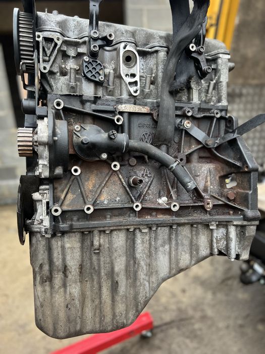 Двигун BJK 80 кВт Volkswagen Crafter 2006- 2011р