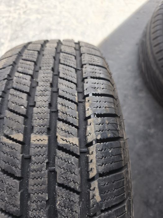 Pojedyncza opona 235 65r16C 115/113R imperial snowdragon 2 ice plus s110