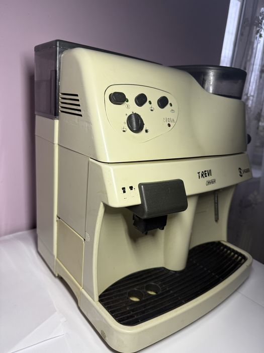 Кавомашина SAECO Trevi Chiara — Надійна італійська класика