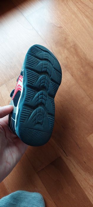 Ténis Chicco com luzes - tamanho 26