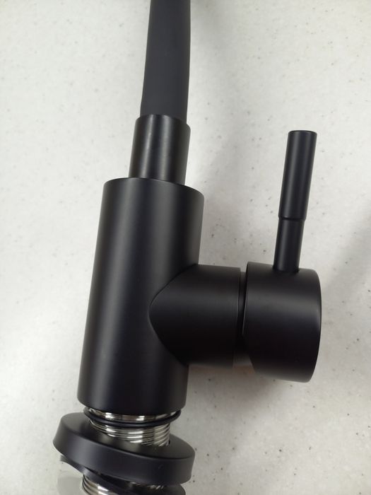 ГЕРМАНИЯ!Смеситель/змішувач/кран для кухни чёрного цвета гибкий гусак