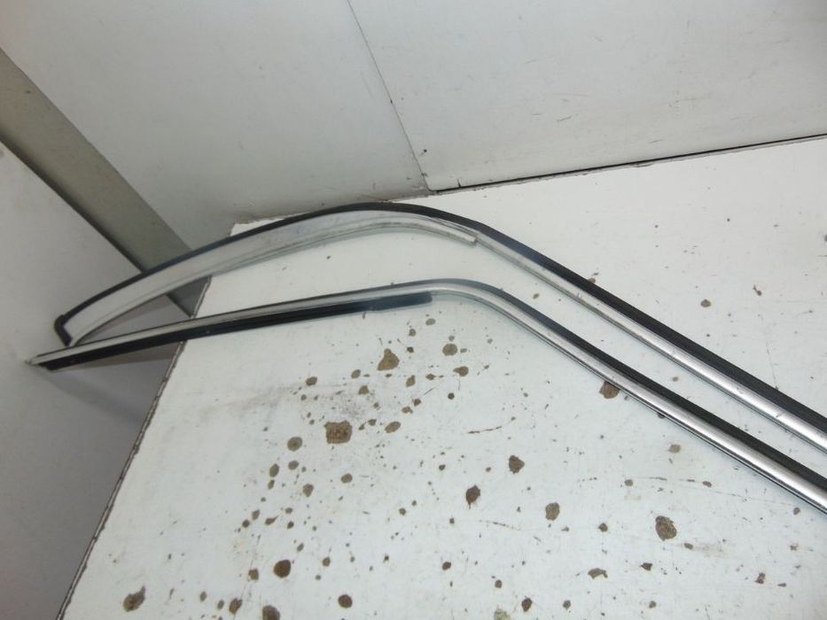 Mercedes w123 frisos do tejadilho