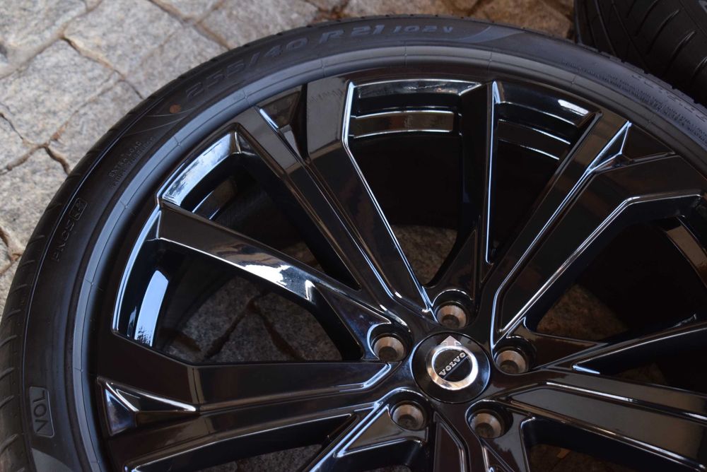 Volvo XC 60 2 black edition nowe 2024 oryginał oem Pirelli 21'