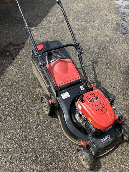 Продам бензинову газонокосарку алко 4.66 p-a бу