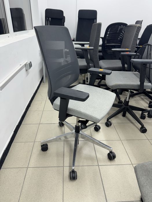 Fotele biurowe,wielofunkcyjne,Profi m, uzywane,poleasingowe