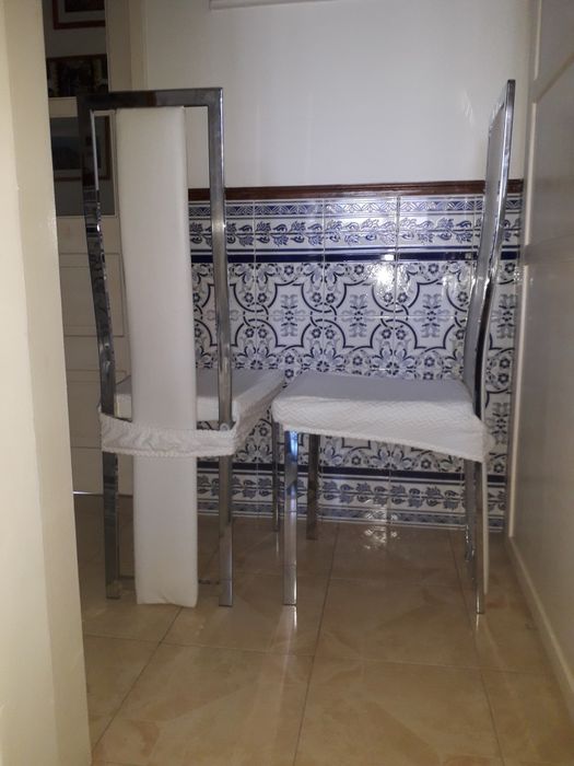 4 cadeiras de sala de jantar
