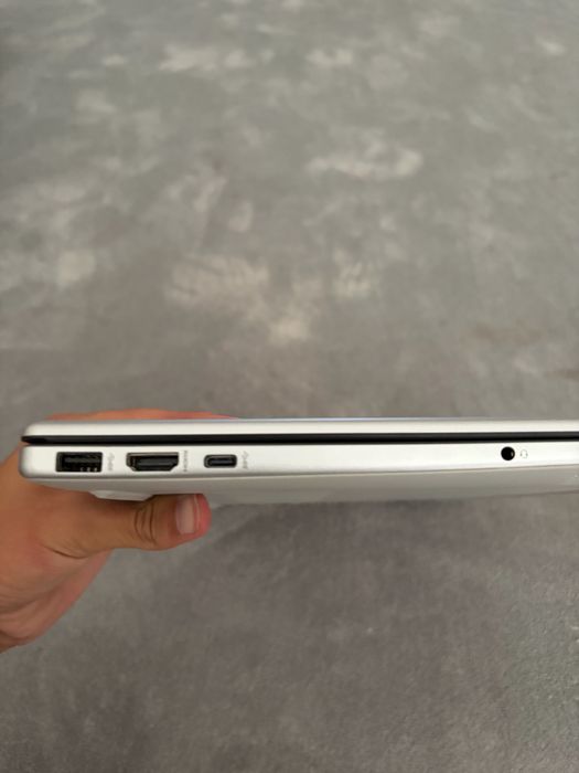 Portatil Hp laptop 15 fc0003np