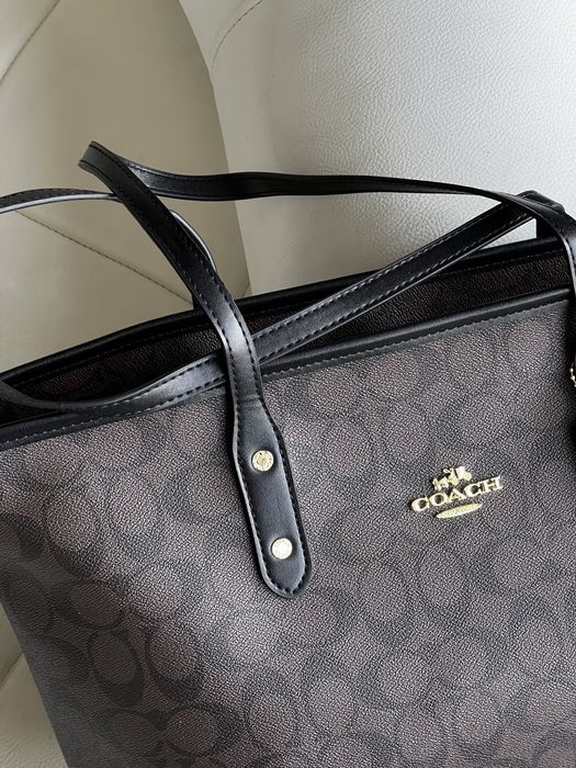 Вмістка та стильна сумка-шопер Сoach в кольорах