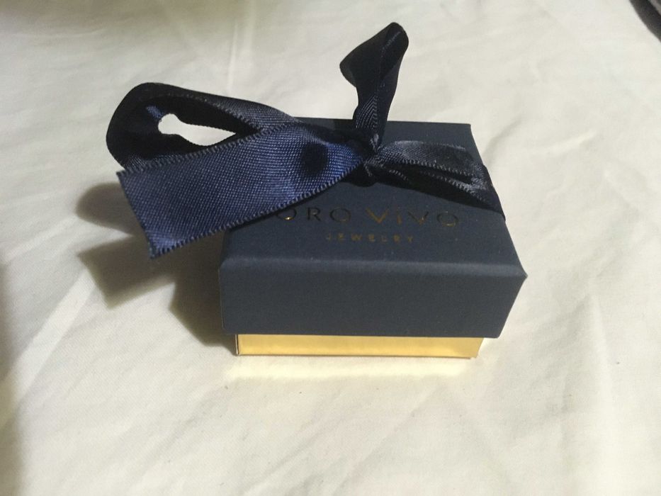 Anel de Prata e Zirconia. Novo < 3