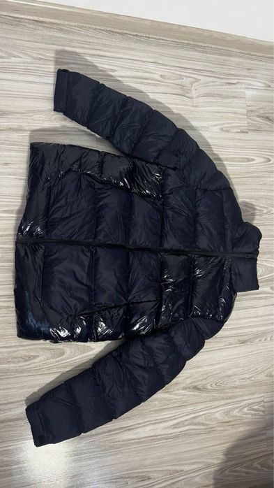 Moncler пуховик  Розмір XL