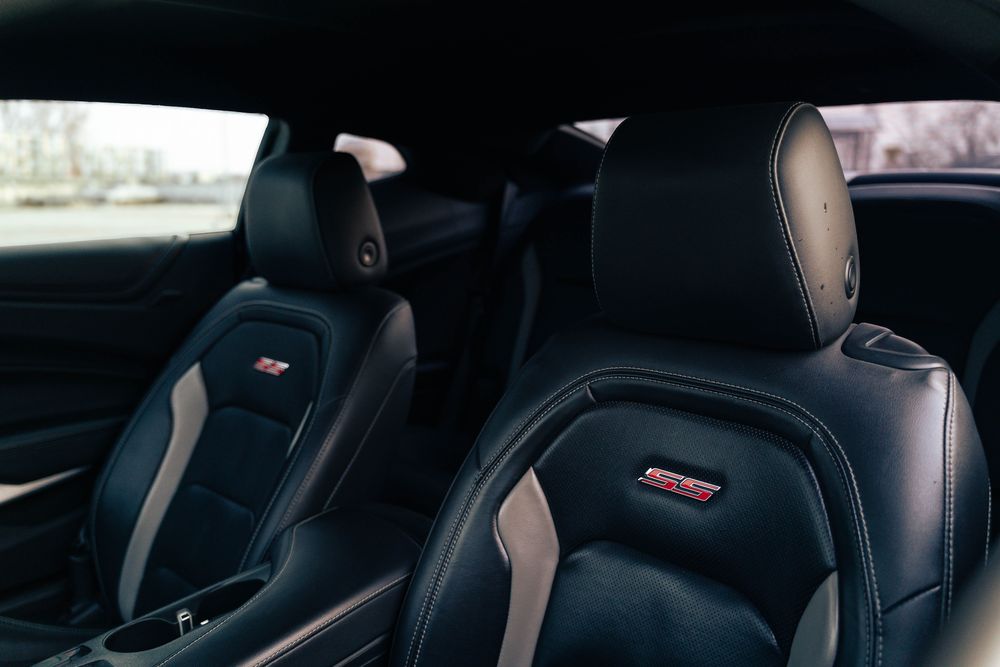 Wynajem Chevrolet Camaro SS 6.2 V8 WYDECH wypożyczalnia samochodów