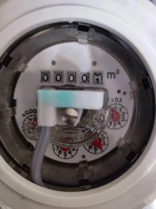 Счетчик воды с импульсным датчиком
