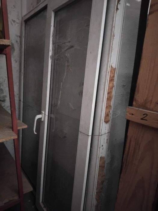 Пластикові двері нові та вікно б/у