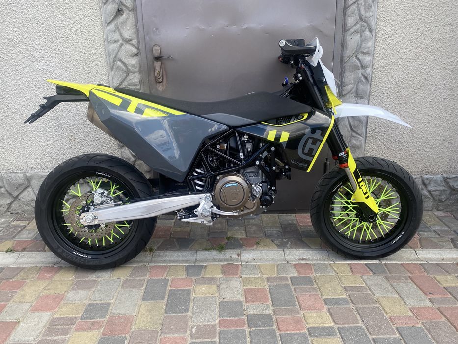 Husgvarna 701 ktm 690