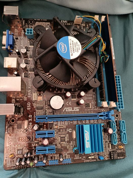 Надійна материнська плата ASUS P8H61-M LX3 R2.0 + i7-2700 + 12GB RAM