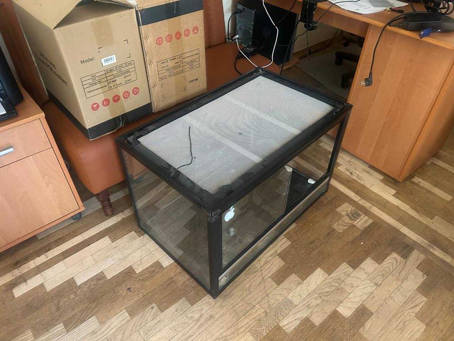 склянний тераріум 80х50х50