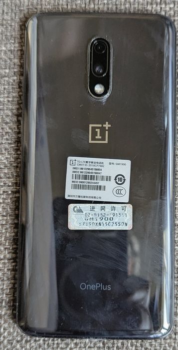 One Plus 7 смартфон