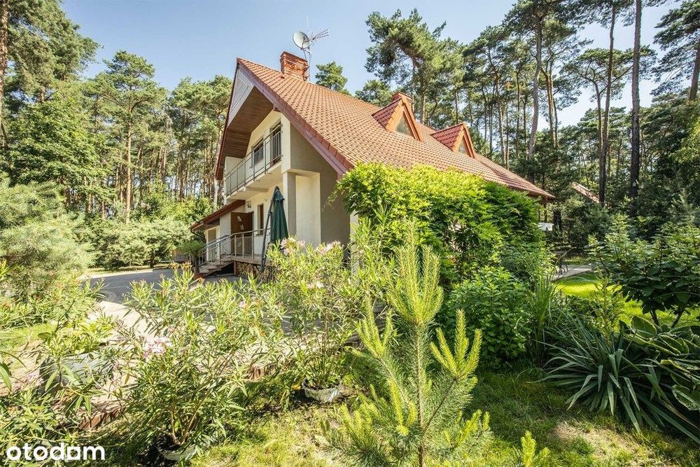 Wyjątkowy dom otulony lasem | Sokolniki-Las