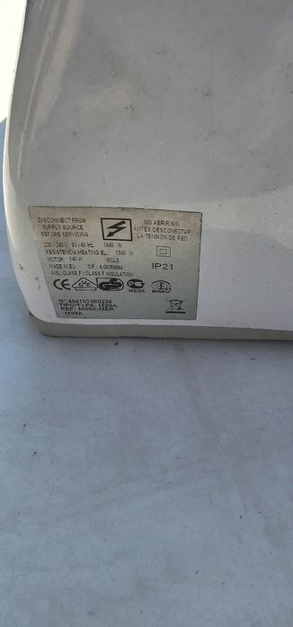 Elektryczna suszarka do rąk Merida