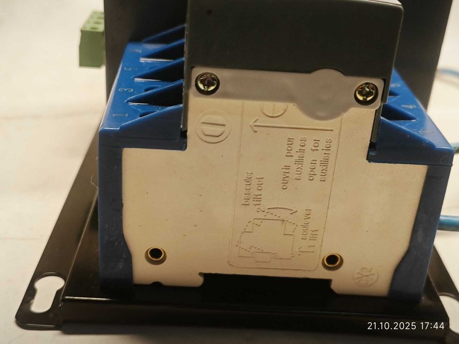 Автоматический ввод резерва АВР YRQ2CB-63/4 63A 3/1 фазный