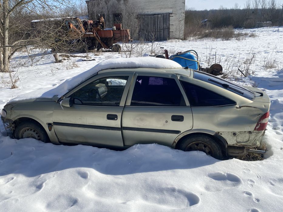 Розбір по запчастинах автомобіля опель векра б 1.6