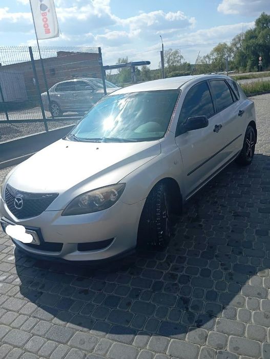Автомобіль Mazda