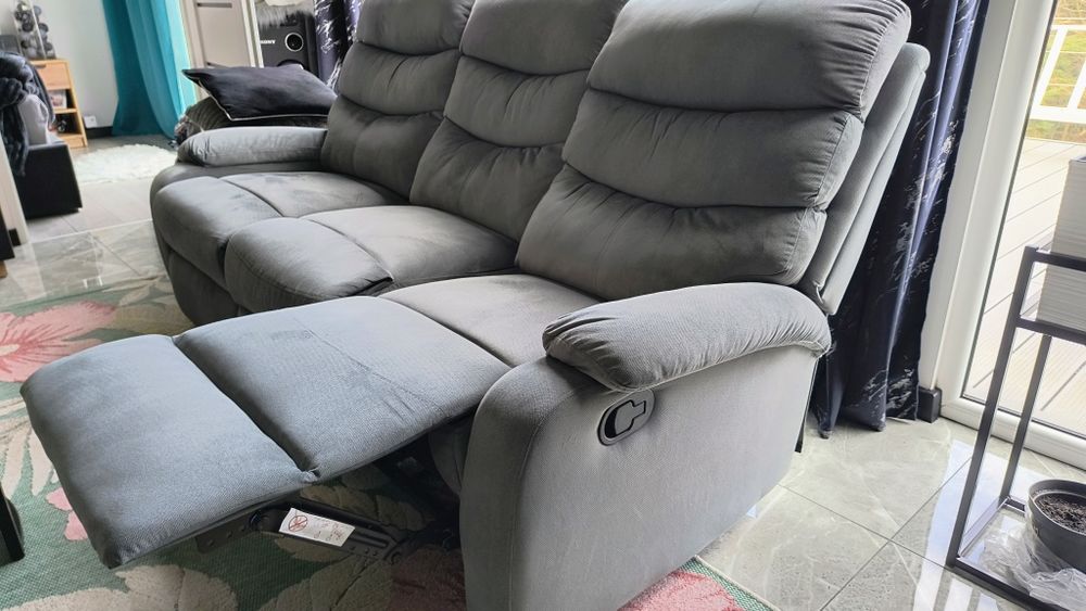 Sofa wypoczynkowa z funkcją relaksu