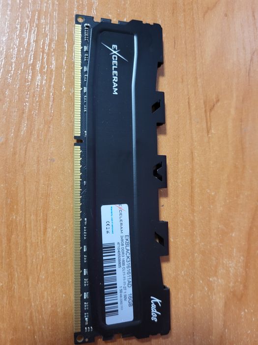 Оперативна пам'ять Exceleram DDR3-1600